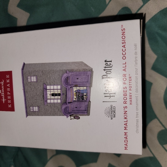 NIB HARRY POTTER Hallmark Keepsake Ornament 2024 Madam Malkins Robes For All - Picture 6 of 6